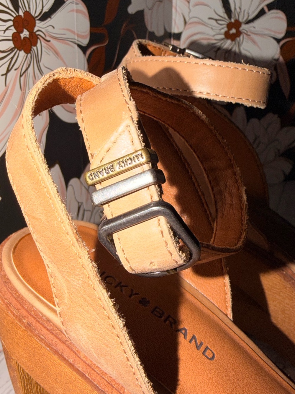 Lucky Brand Wyndin Tan Leather Platform Wedge Sandals 6.5 / 37 NWT - Picture 7 of 10